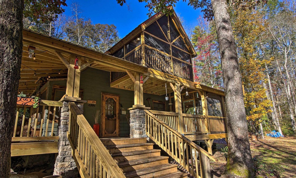 Sautee Nacoochee Cottage | Tubes & Kayaks: 5-acre North Georgia Mtn Retreat