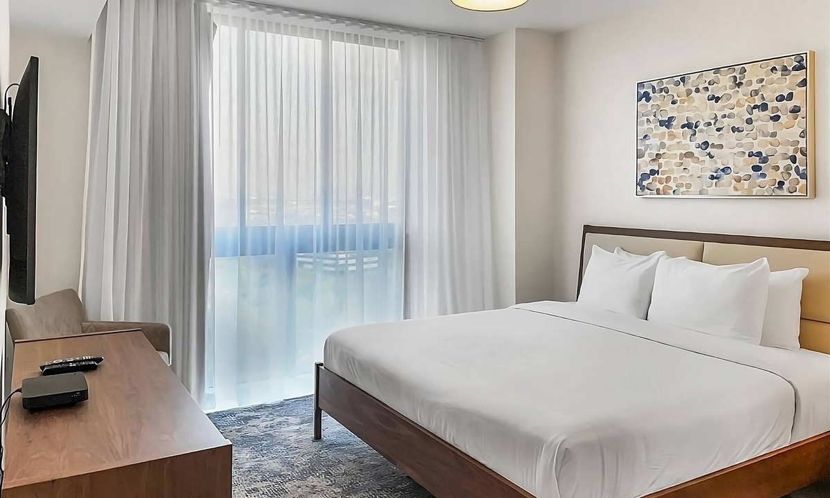 Doral Hotel | Two 3BR Escape Offering Peaceful Golf Course View & Private Balcony