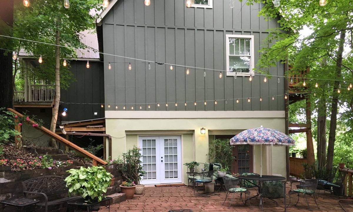 St. Elmo Improvement League Apartment | Two Beautiful Apartments for your Stay in Chattanooga at "Mountain View"
