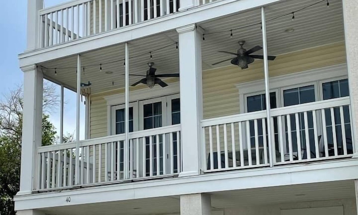 Tybee Island House | Tybee ocean views, short walk to beach Pet friendly