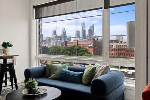 Poplar Apartment | Unique 1BR King Rooftop Gym Old City WD 625
