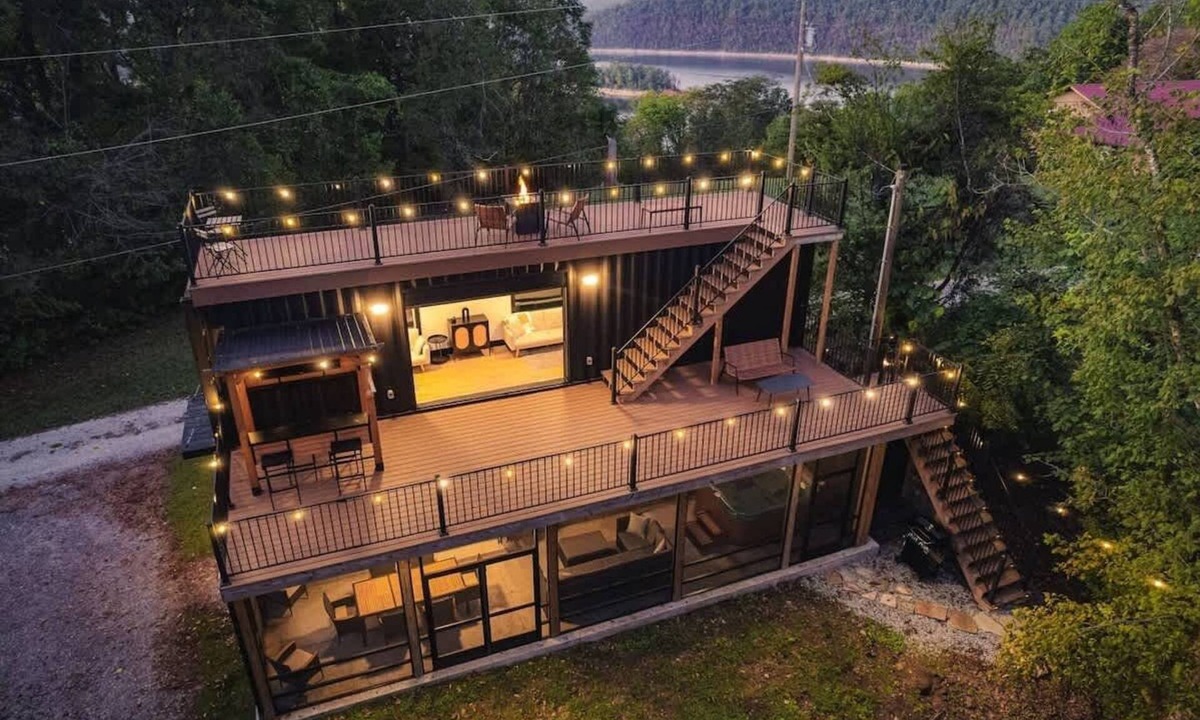 Baxter House | Unique Shipping Container w/Hot Tub & Lake Views