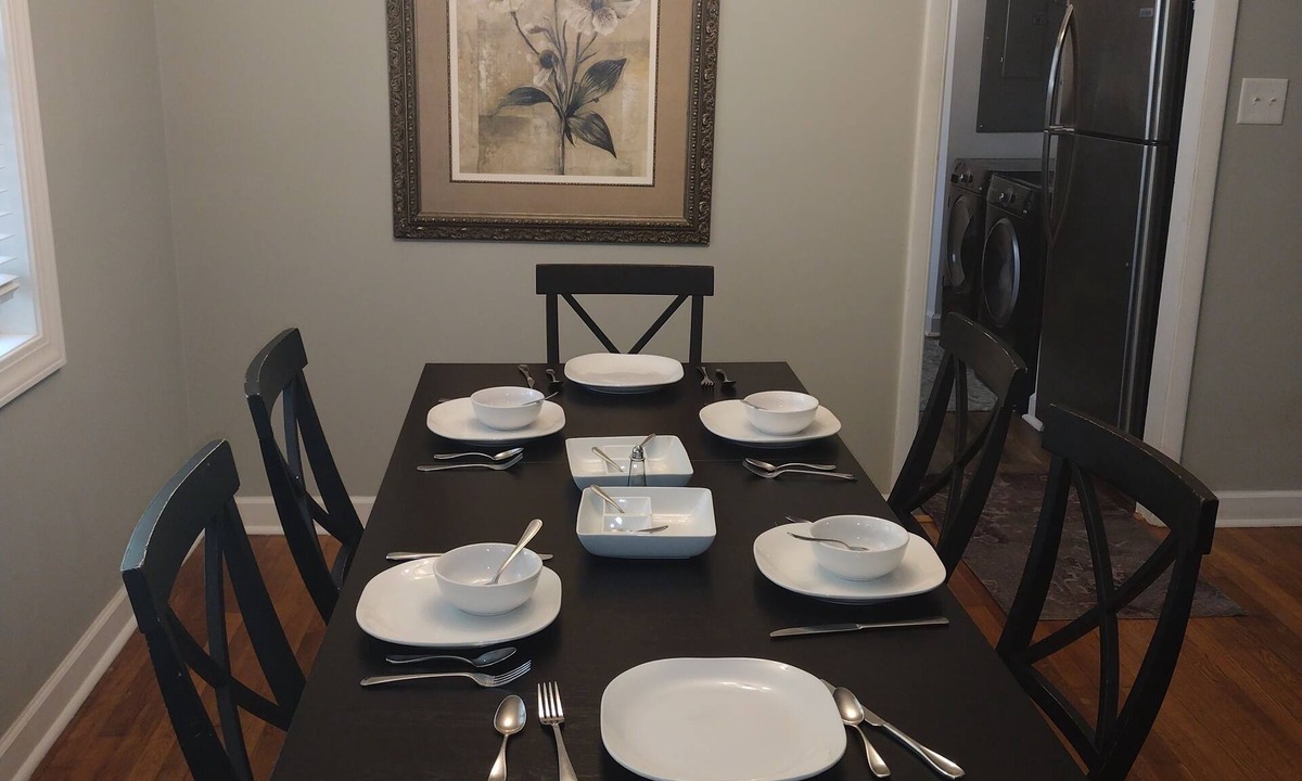 Winston - Salem House | Unique Spacious Stylist Villa