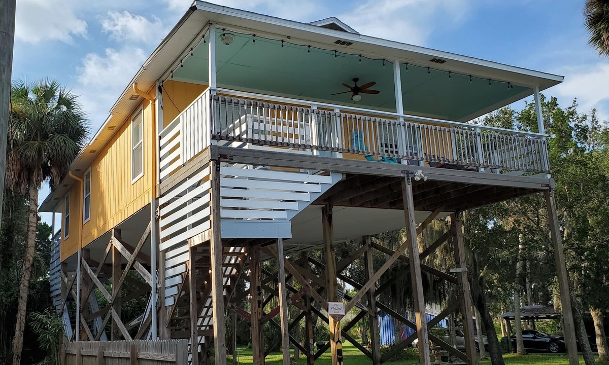 Visit Florida Nature Coast Of Manatees Dolphins Eagles Mermaids | Aripeka