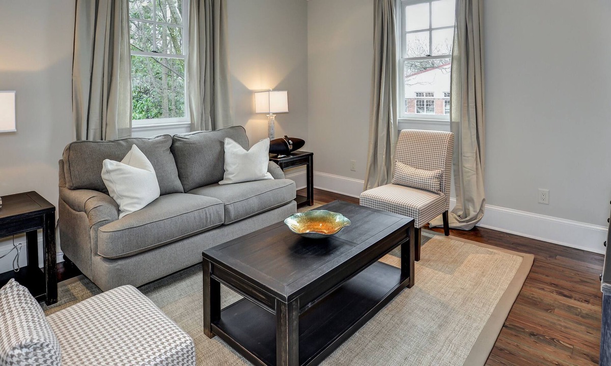 Candler Park Condo | Unit 2 - Fully Furnished Beautiful 1 Bedroom Suite