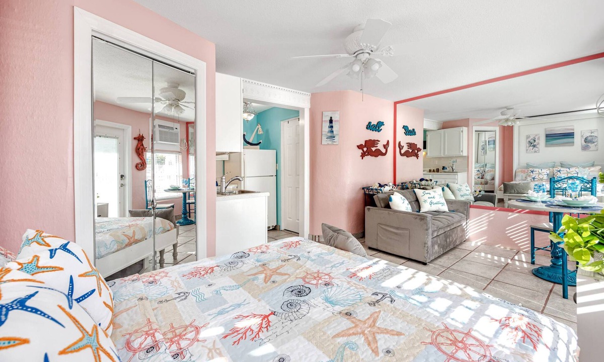 North Redington Beach Condo | Updated! Just Steps to the Sand! FREE Activities! Onsite Laundry & Free Parking ~ Sea Rocket #1