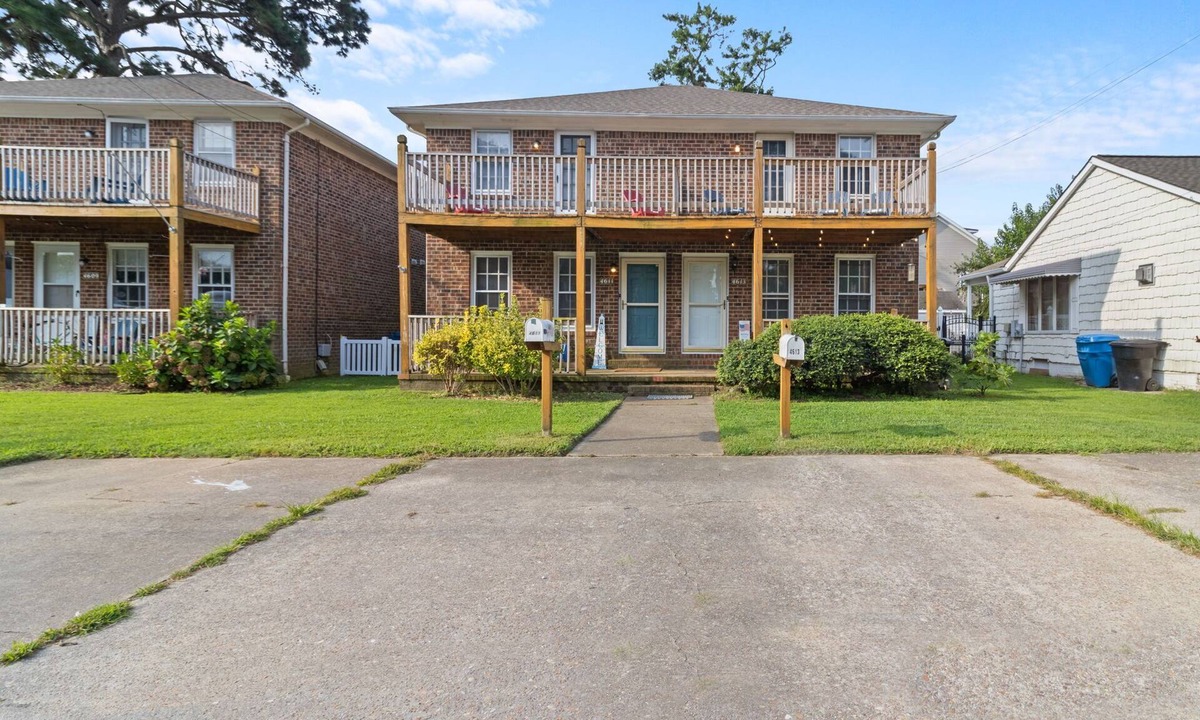 Chic's Beach House | Updated Virginia Beach Townhome in Chics Beach. Only a few blocks to the beach !