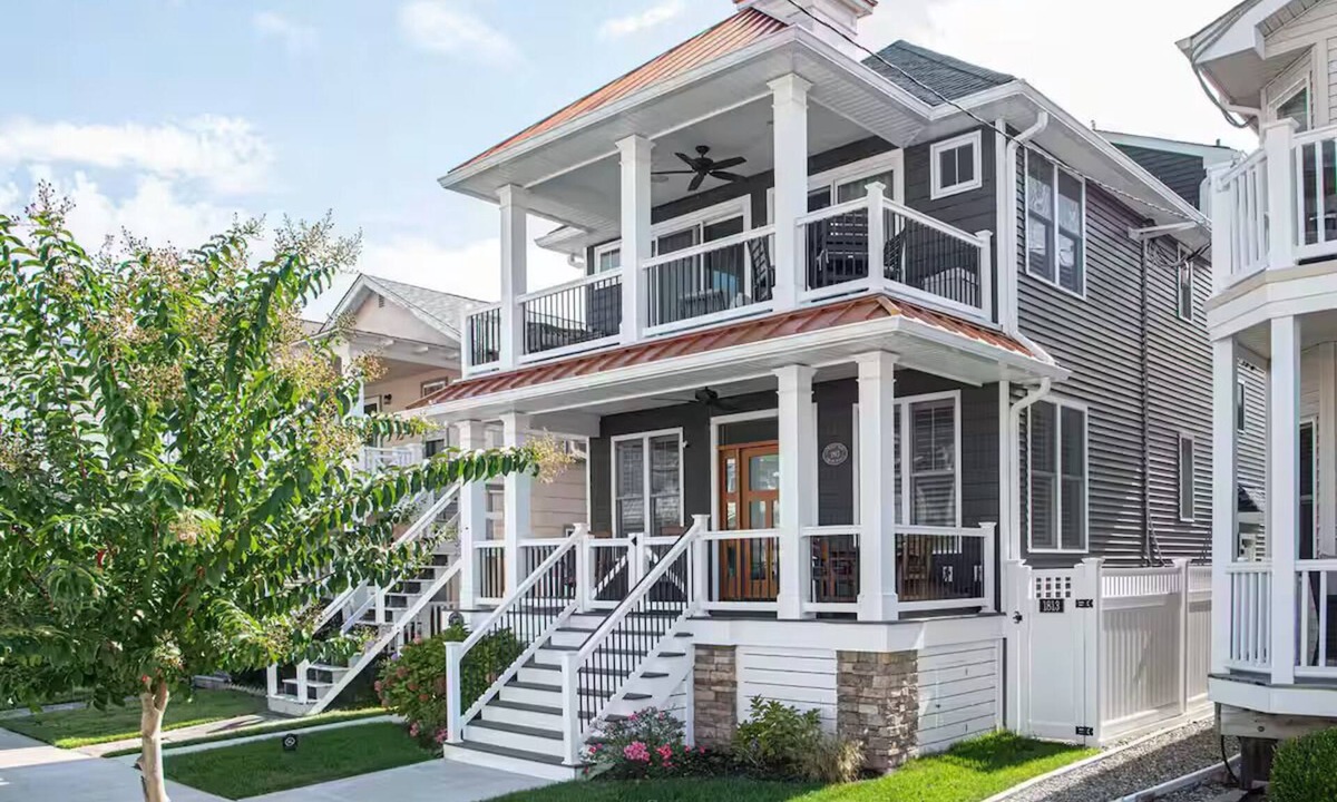 North End House | Upscale,3BR/2BA - OCNJ, Beach & Boardwalk, linens, beachtags, chairs