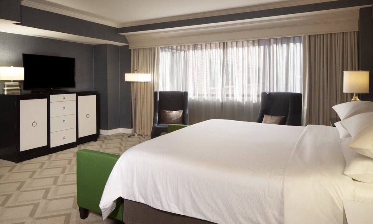 West End Hotel | Upscale Hotel | Classic City Stay | National Mall Museums and Monuments - 1.9 mi