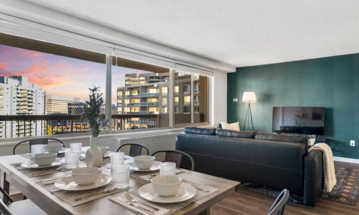 Aurora Highlands Apartment | UrbanDelight Crystal City Mins to DC Free Parking
