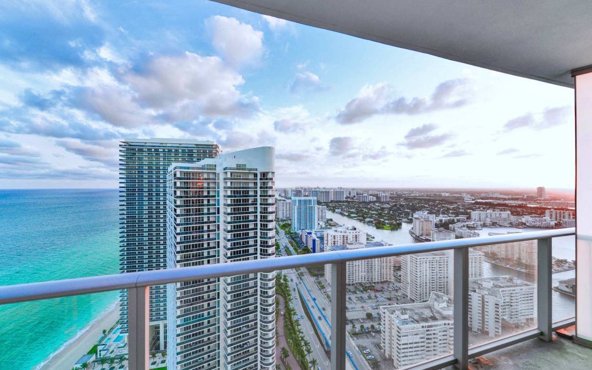 Hollywood South Central Beach Apartment | 79 m² Apartment ∙ 1 bedroom ∙ 4 guests