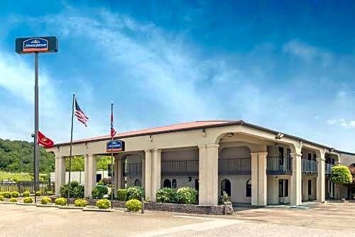 Lookout Valley Neighborhood Association Hotel | Howard Johnson by Wyndham Chattanooga Lookout Mountain