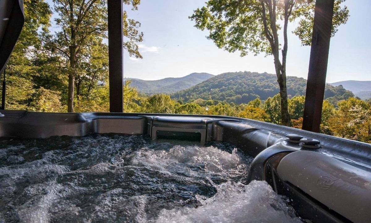 Blairsville Cabin | Valley View - Hot Tub - Fire Pit