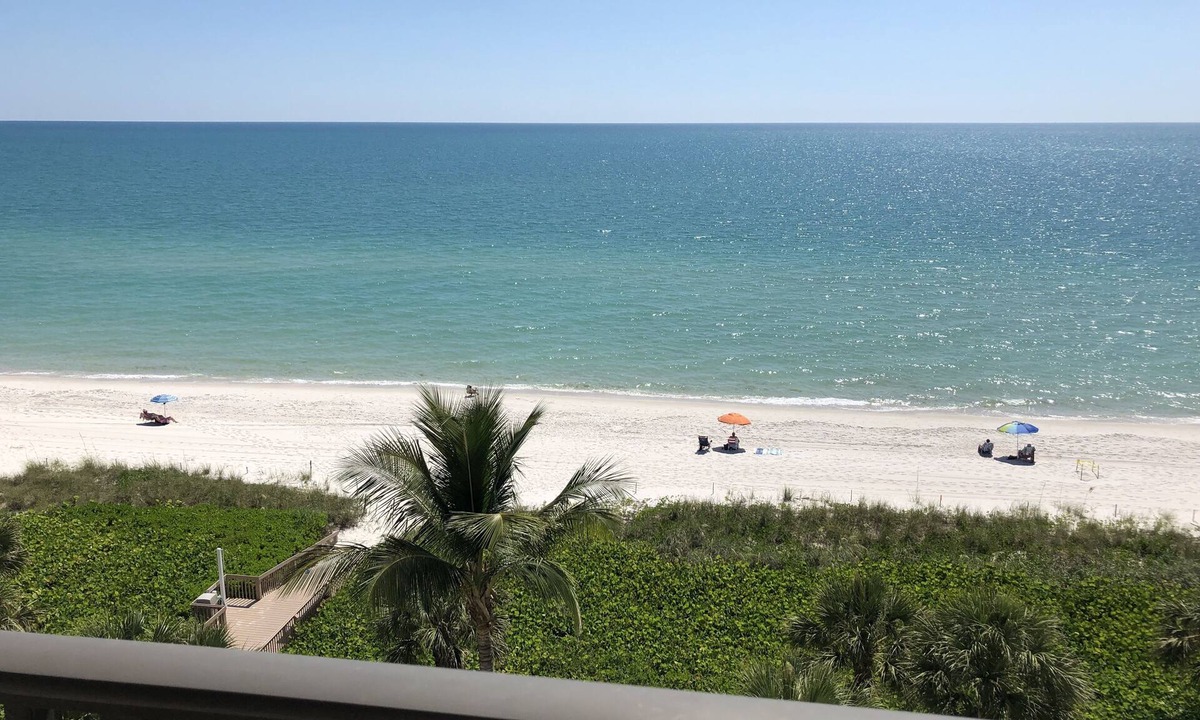 Vanderbilt Beach Condo | VANDERBILT BEACH- BEACHFRONT 2 BEDROOM, 2 BATHROOM CONDO.SIMPLEY GORGEOUS!