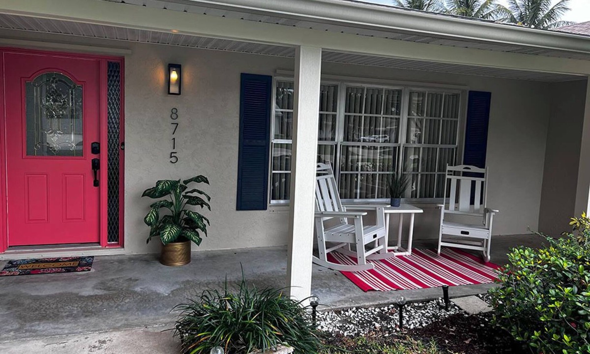 Hobe Sound House | Very Nice 3 Br And 3 Bath Florida Home 1 1/2 Mile From Jupiter Island Beach