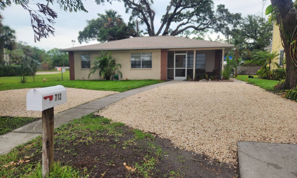 Palmetto House | Views of the Manatee. Close to dining and Downtown Bradenton.