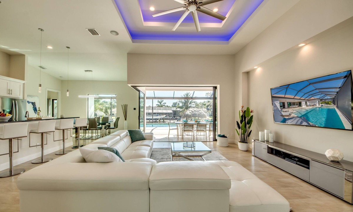 Yacht Club Villa | Villa Aesthetic, extravagant villa in yacht club area, south facing