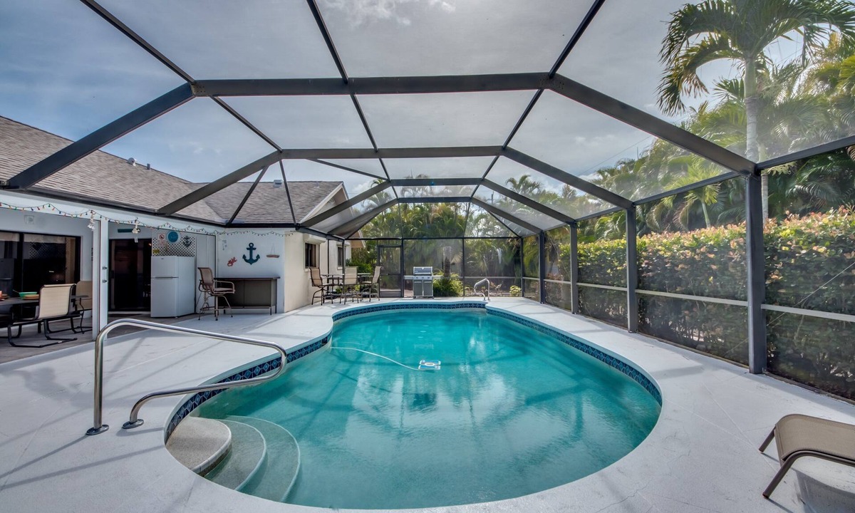 Bonita Shores House | Villa Bonita, Located 5 Min. from Bonita Beach, WIFI, Private Lanai & Pool