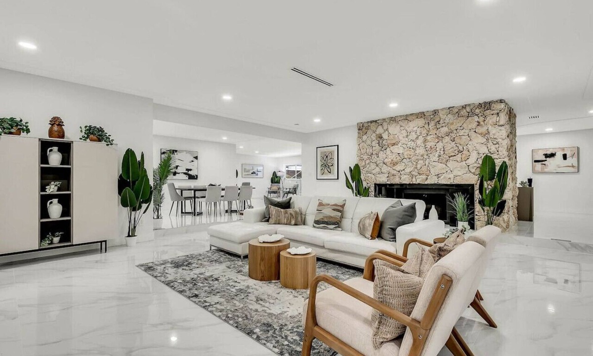 Pinecrest House | Villa Oasis w/Heated Pool,Sauna & BBQ & Pool Table