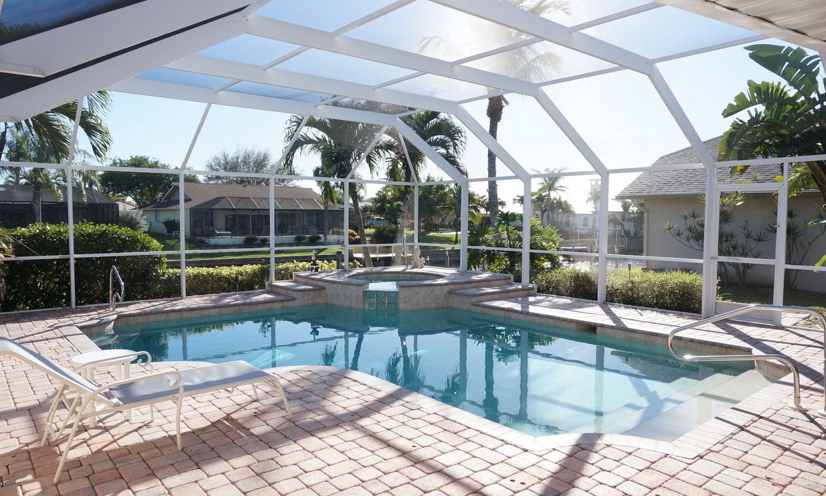 Caloosahatchee House | Villa Patricia - 3/2 Electric Heated Pool/Spa Home on Gulf Access Canal in SE Cape Coral