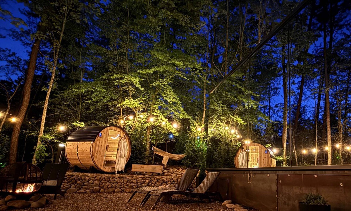 Caton Cabin | Villa Sol-Mirror Cabin-Private-Hot Tub-FirePit-Luxury