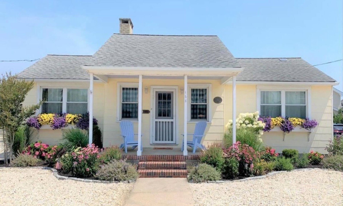 Stone Harbor House | Vintage Stone Harbor Cottage