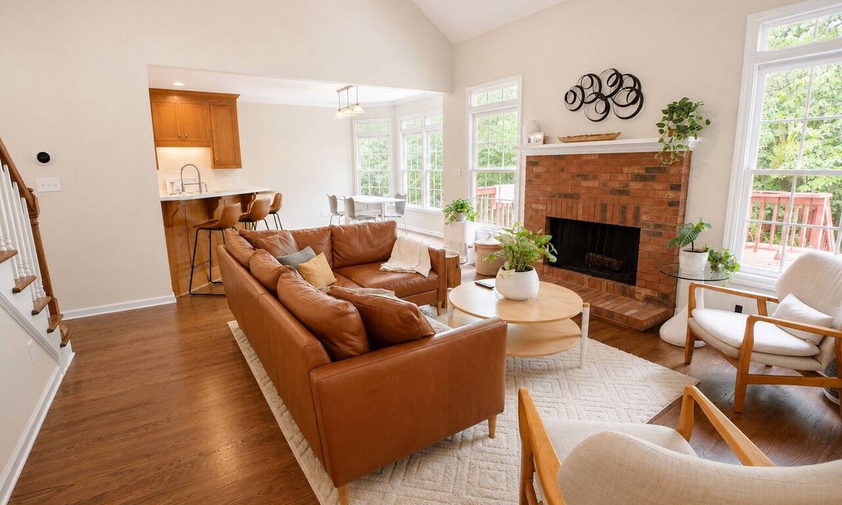 Athens House | Walk to Sanford, Relax in this spacious quiet home