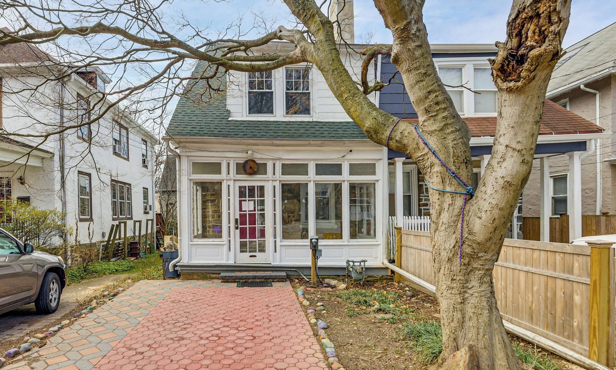 Ardmore House | Walk to Suburban Square! Ardmore Home w/Deck