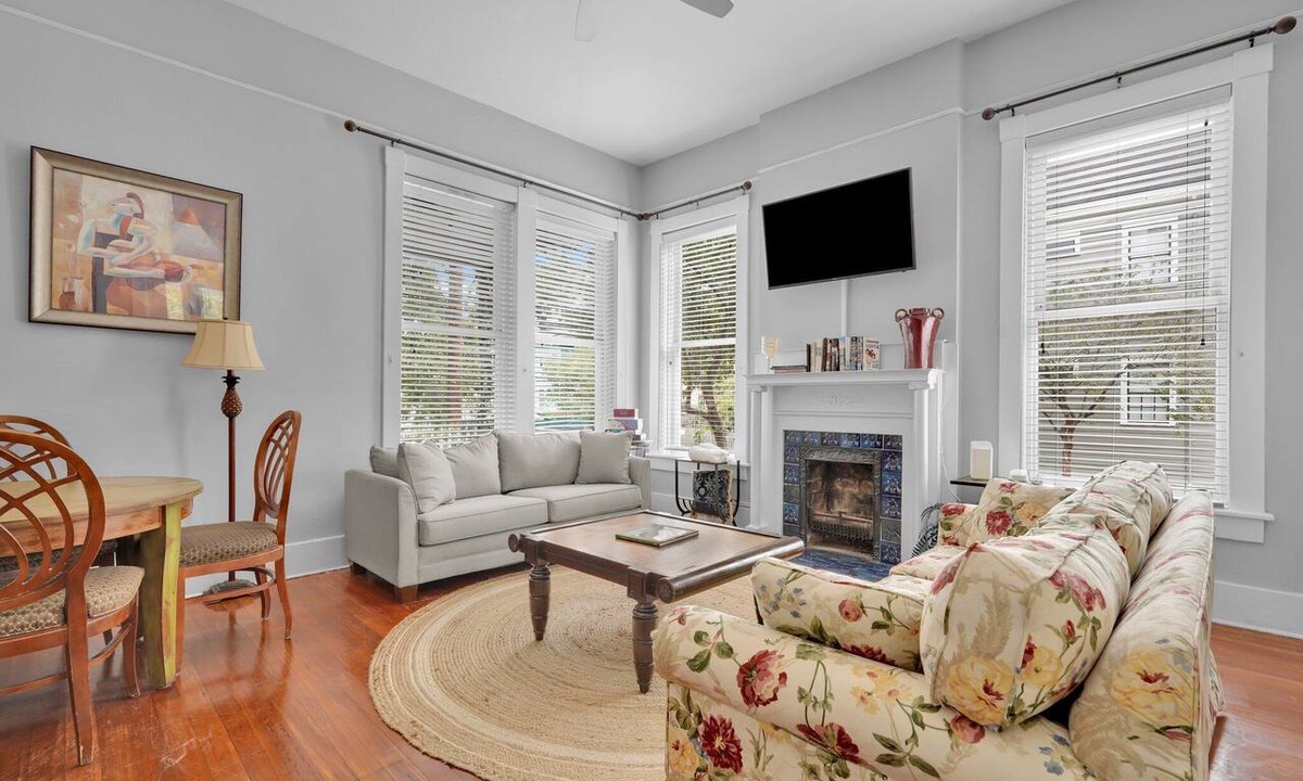 Dixon Park Apartment | Walkable location w/Private Parking in Victorian District by Lucky Savannah
