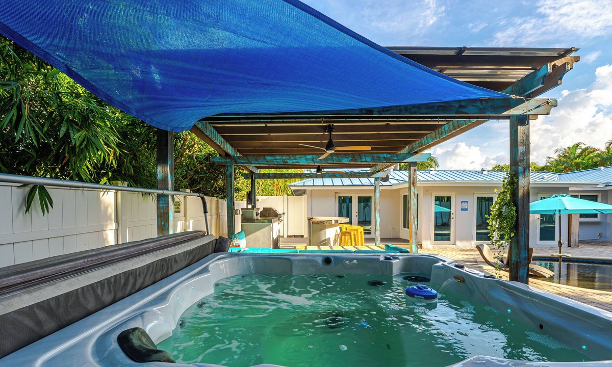 Bel Air House | Walking Distance to Beachy Paradise l Pool
