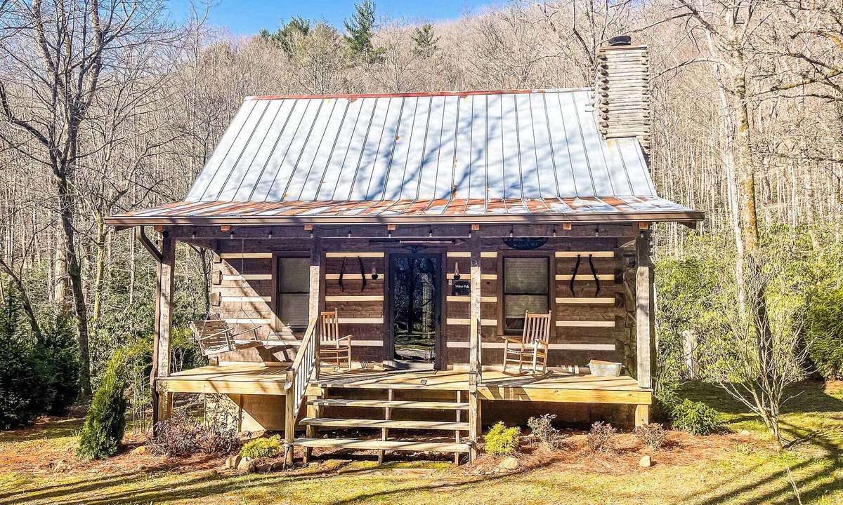 Otto Cabin | Walnut Falls on Betty's Creek - 1 BR cabin + Open Sleeping Loft