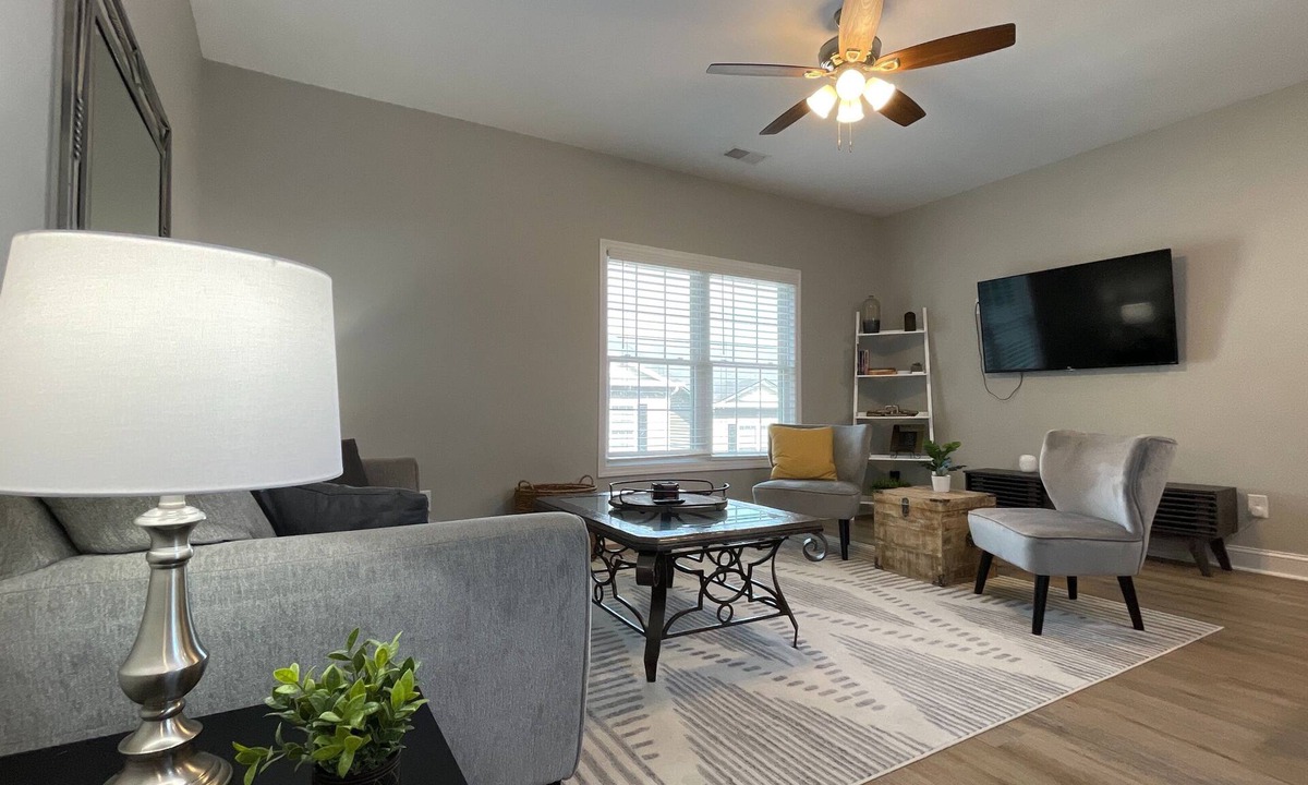 Johnson City House | Warm 2BR Getaway | Garage + Modern Touch