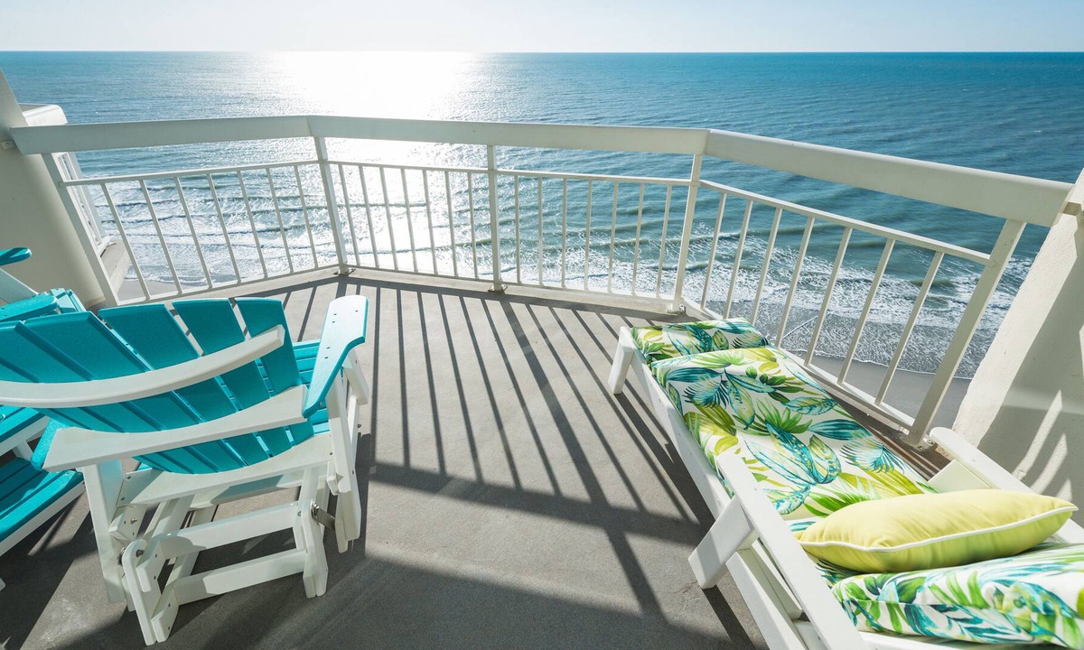 Garden City Condo | Water's Edge Resort Suite 1510 1BR/2BA Oceanfront Condo, Penthouse Floor