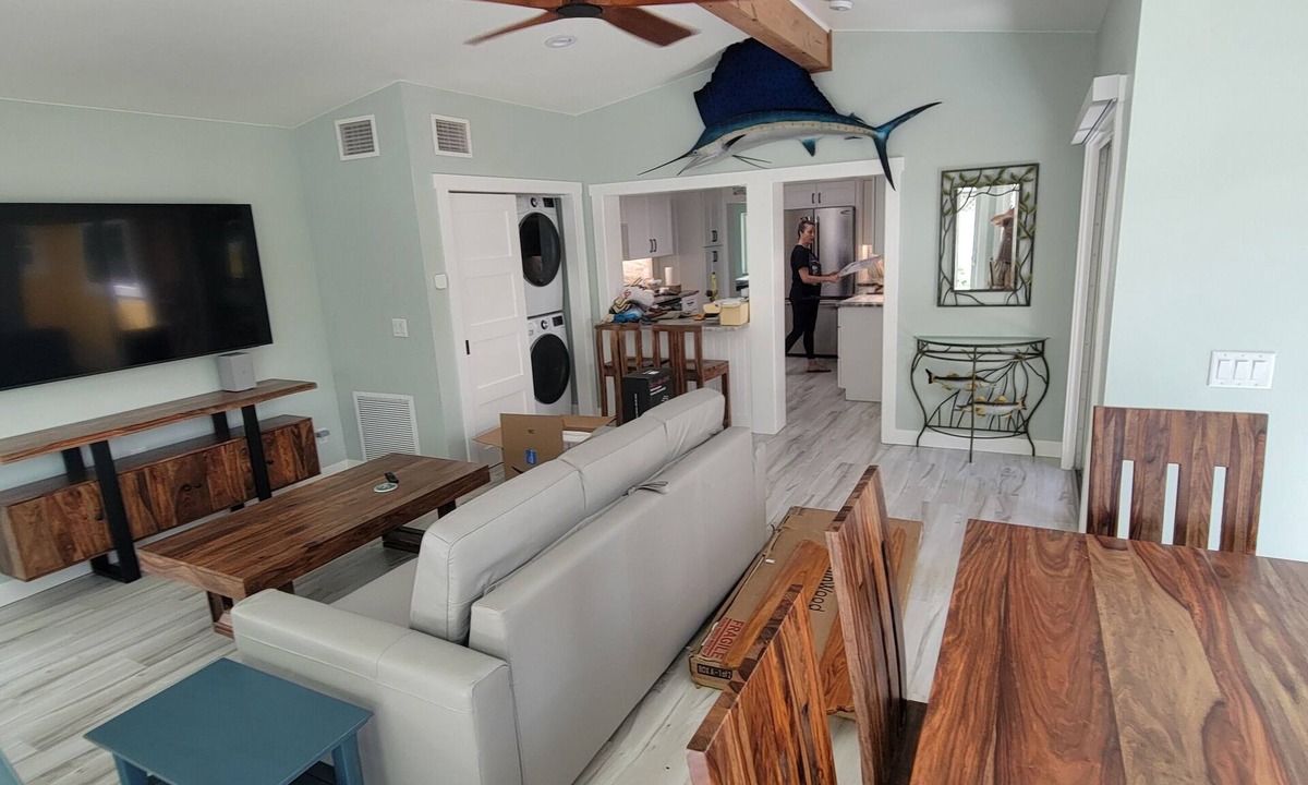 Englewood House | WATERFEST SPECIAL-BIG HOME CENTER OF RACE COURSE - ALL NEW OPEN THIS WEEK