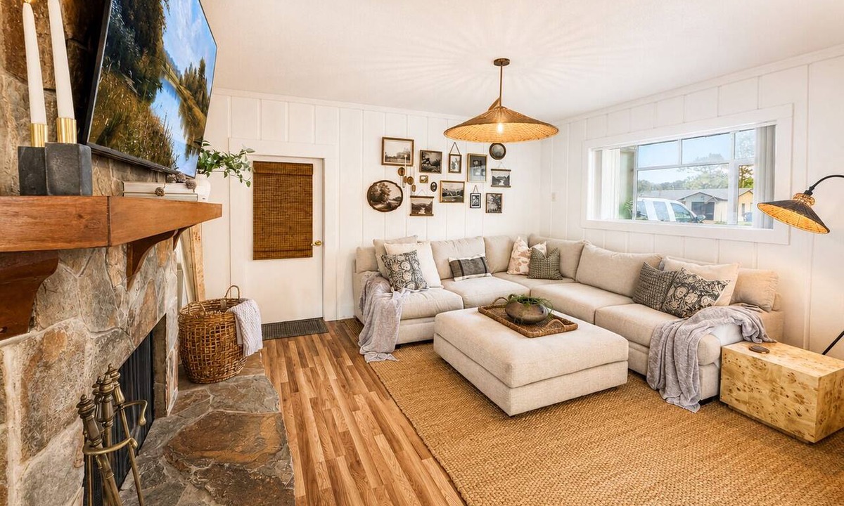 Placid Lakes House | Waterfront Escape | Dock, Deck, Kayaks, Pool Table