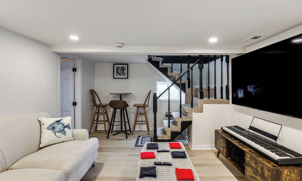 Marley Cottage | Waterfront Home on Marley Creek!
