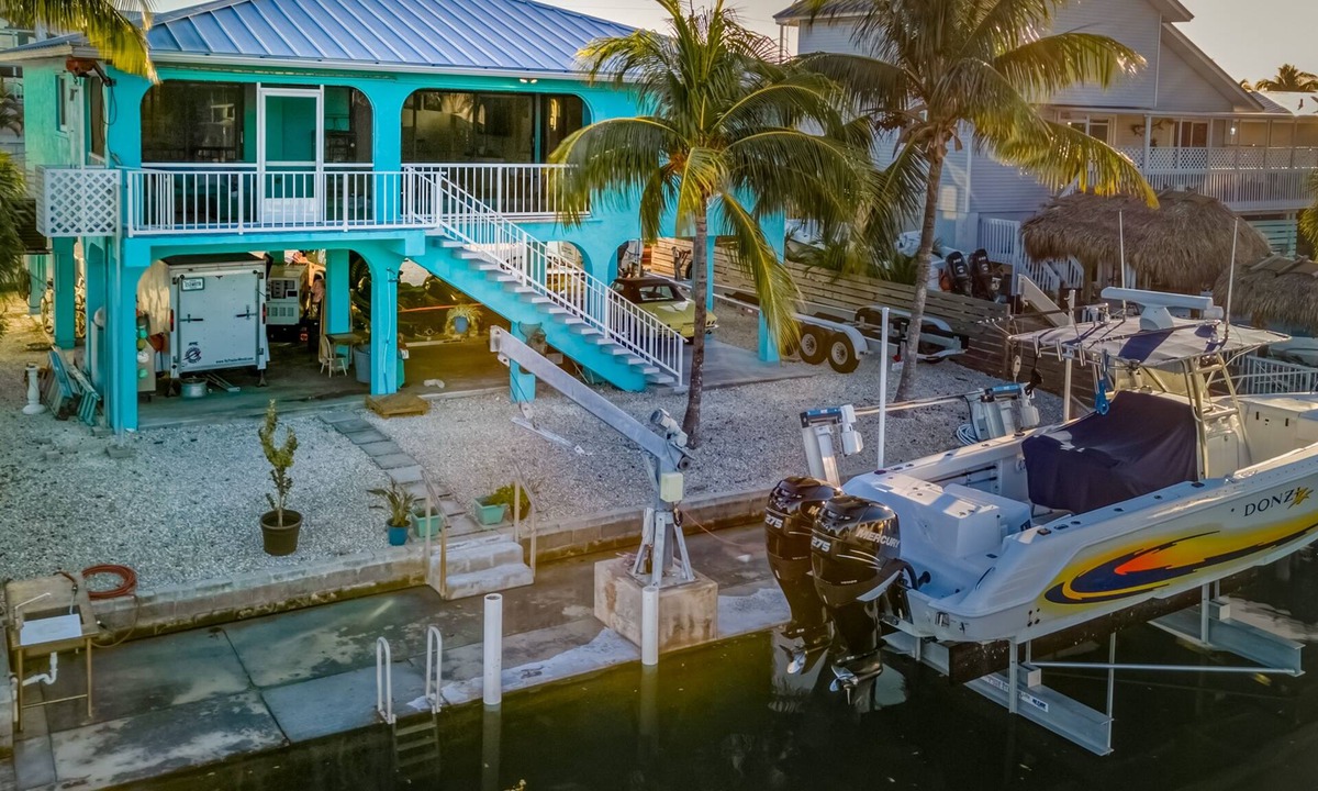 Summerland Key House | Waterfront home with boat/canal access, screened lanai, & renovated interior