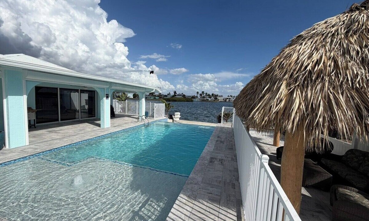 Matlacha House | Waterfront Matlacha views! 2/2 Heated Pool Home