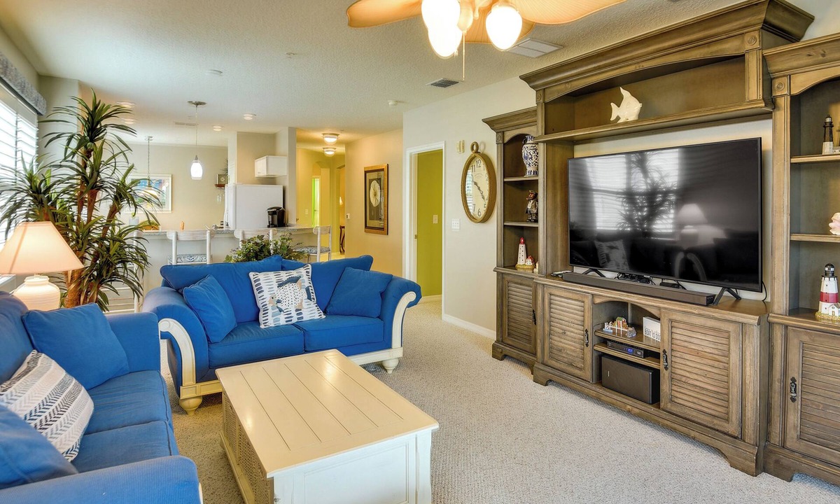Palm Coast Condo | Waterfront Palm Coast Condo w/Community Pool!