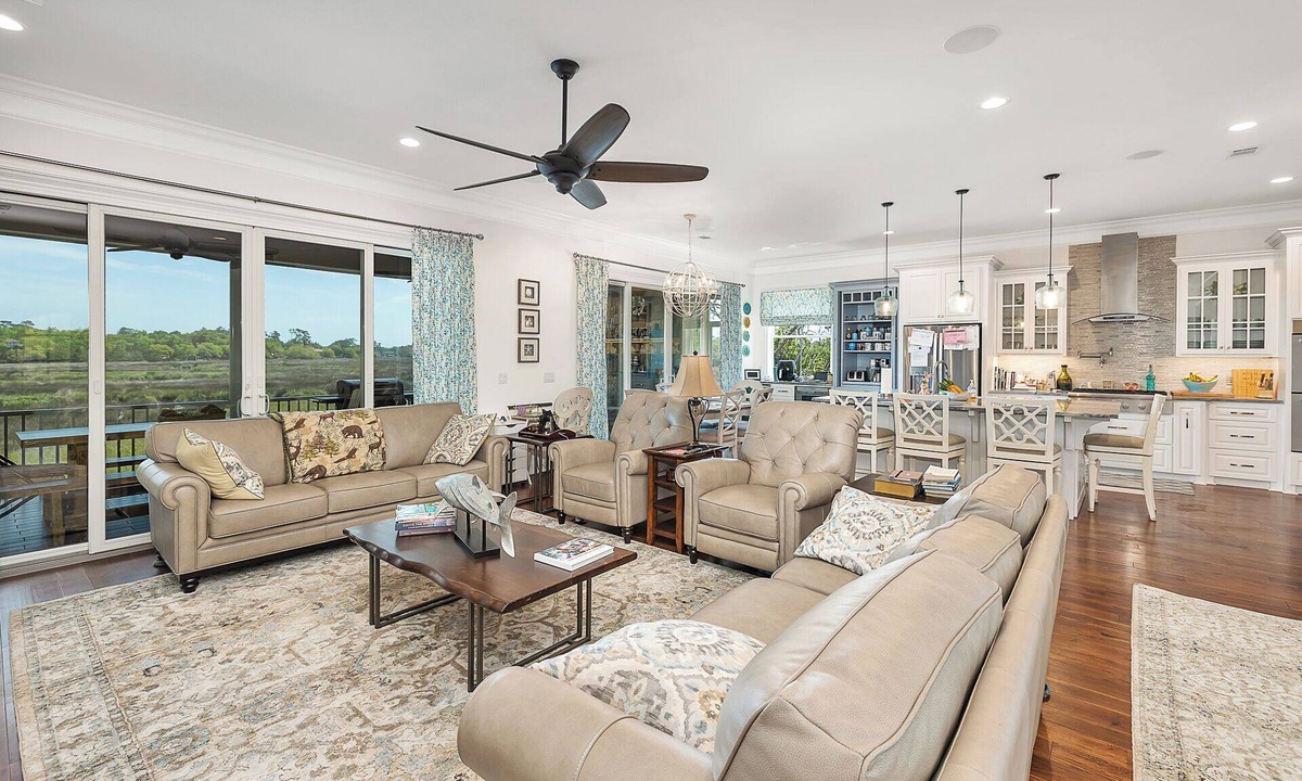 Epworth Acres House | Waterfront Splendor! 5 Bedroom on the river. 2 month minimum.