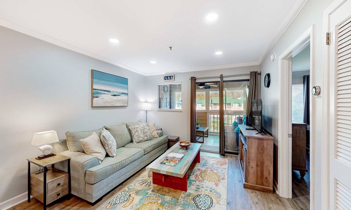 Palmetto Dunes Villa | Waterfront villa with resort amenities, beach access, open layout, AC, & WD