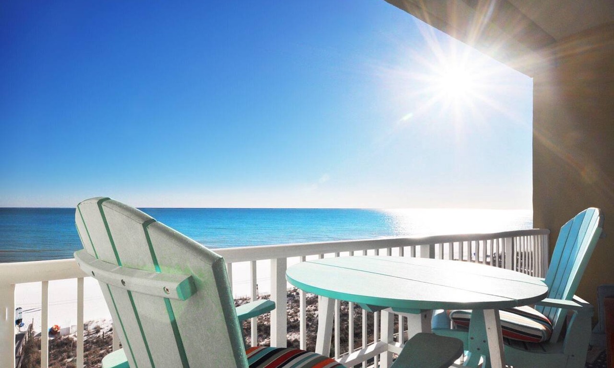 Fort Walton Beach Condo | Waters Edge 613 Top Floor Beach Gem, Perfect Views, Luxury Condo, Pool, Covered Parking