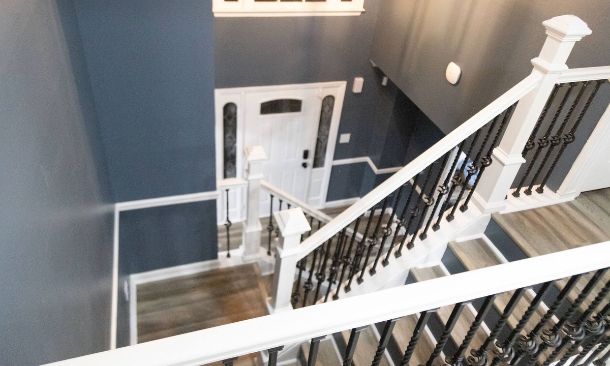 Irondale House | Welcome to my spontaneous spacious Bluhouse