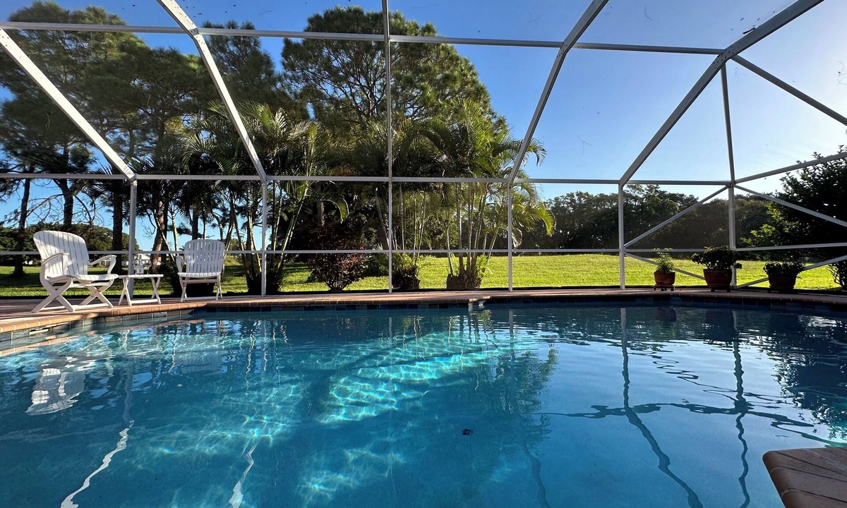 Greenview Shores House | Wellington Pool Retreat-4BR/2.5BA
