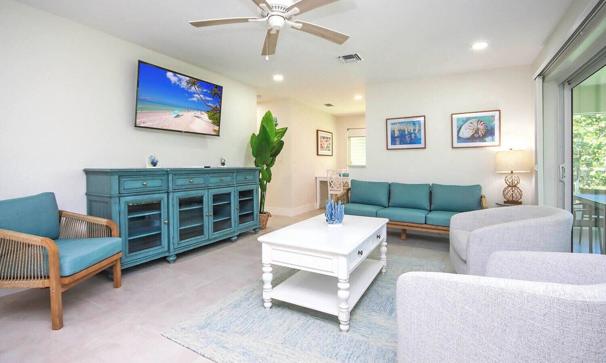 West Paradise | Tradewinds