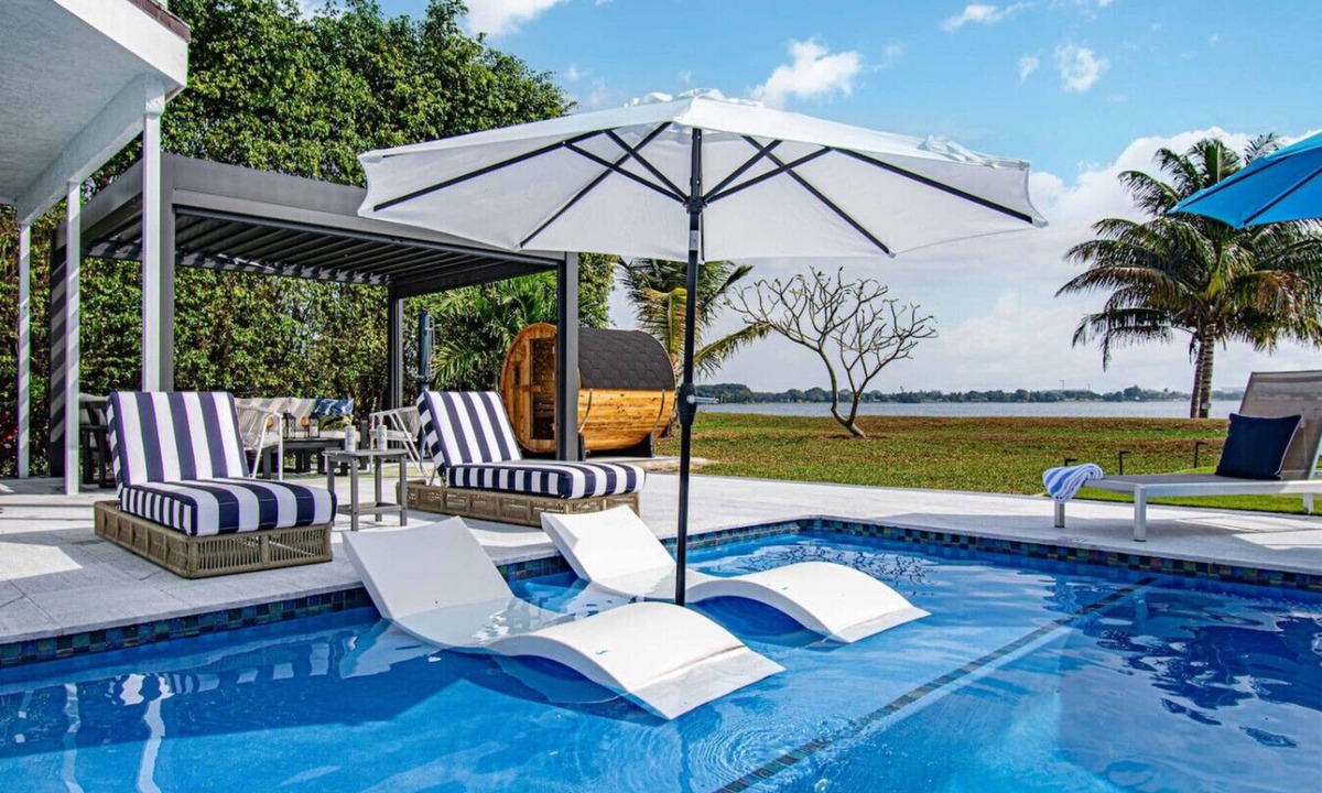 Palm Beach - West Palm Beach House | West Palm Oasis, w/Heated Pool, Lakefront Views