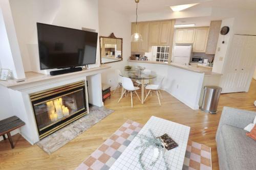Capitol Hill House | Whimsical Cottage in Eastern Market