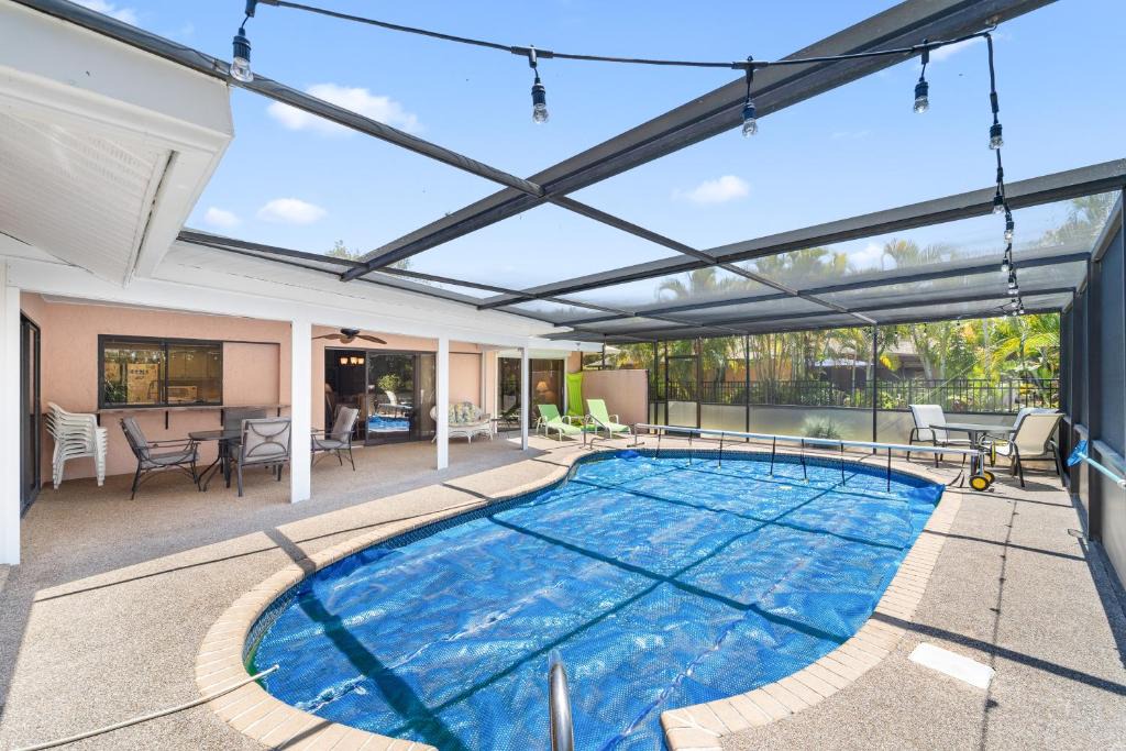 Biggar House | Whiskey Creek Casa