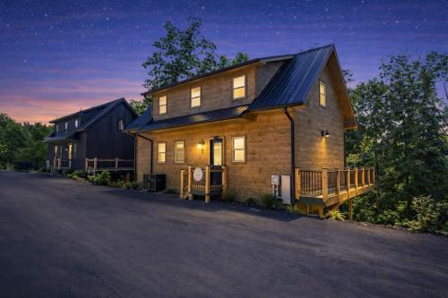 Sevierville House | Whispering Pine - Arcade - Lake Perks