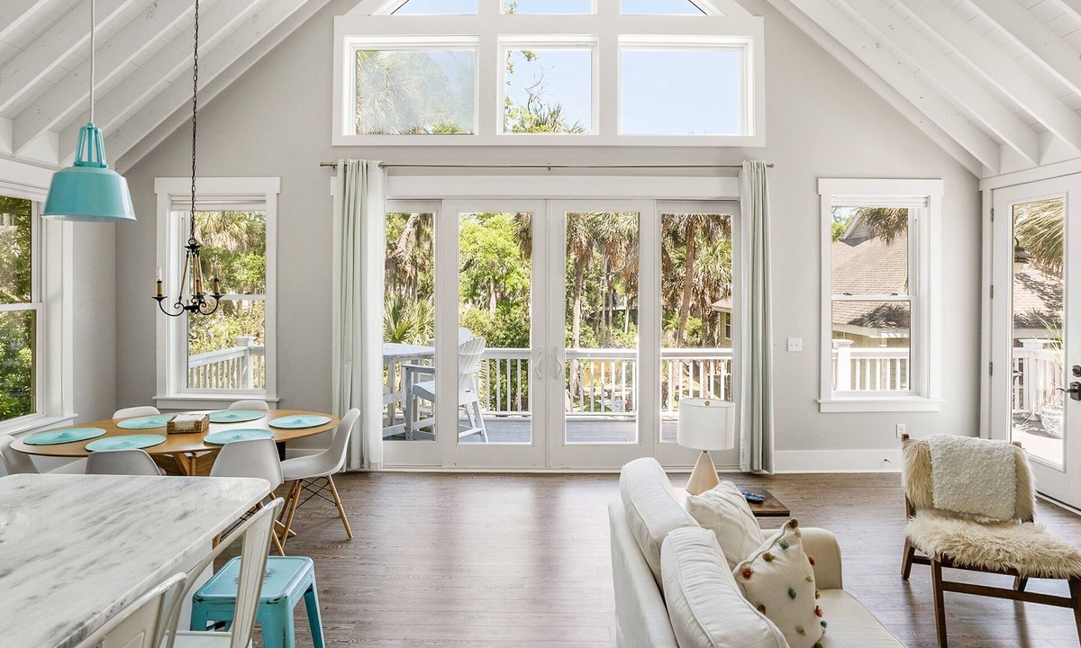 Saint Helena Island Cottage | Whispering Palms